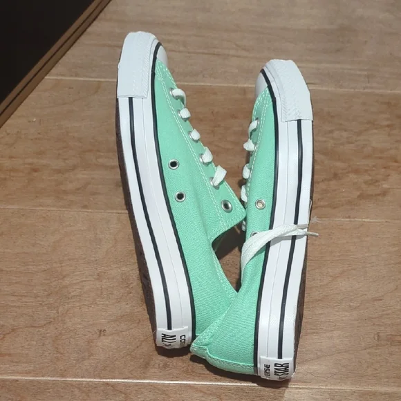 Converse Mint Green Sneakers - Picture 5 of 6